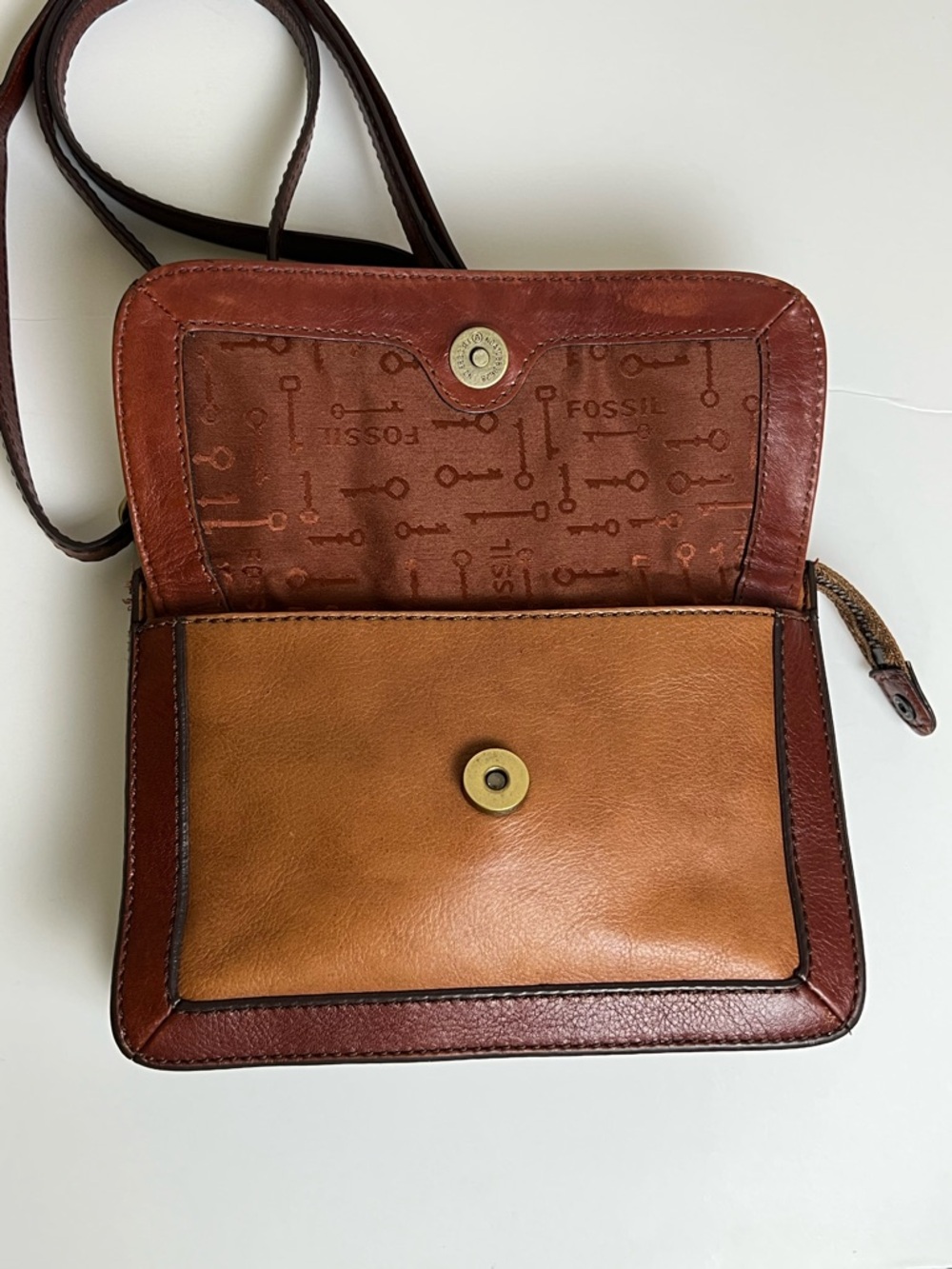 Vintage FOSSIL Crossbody Bag - Picture 8 of 16